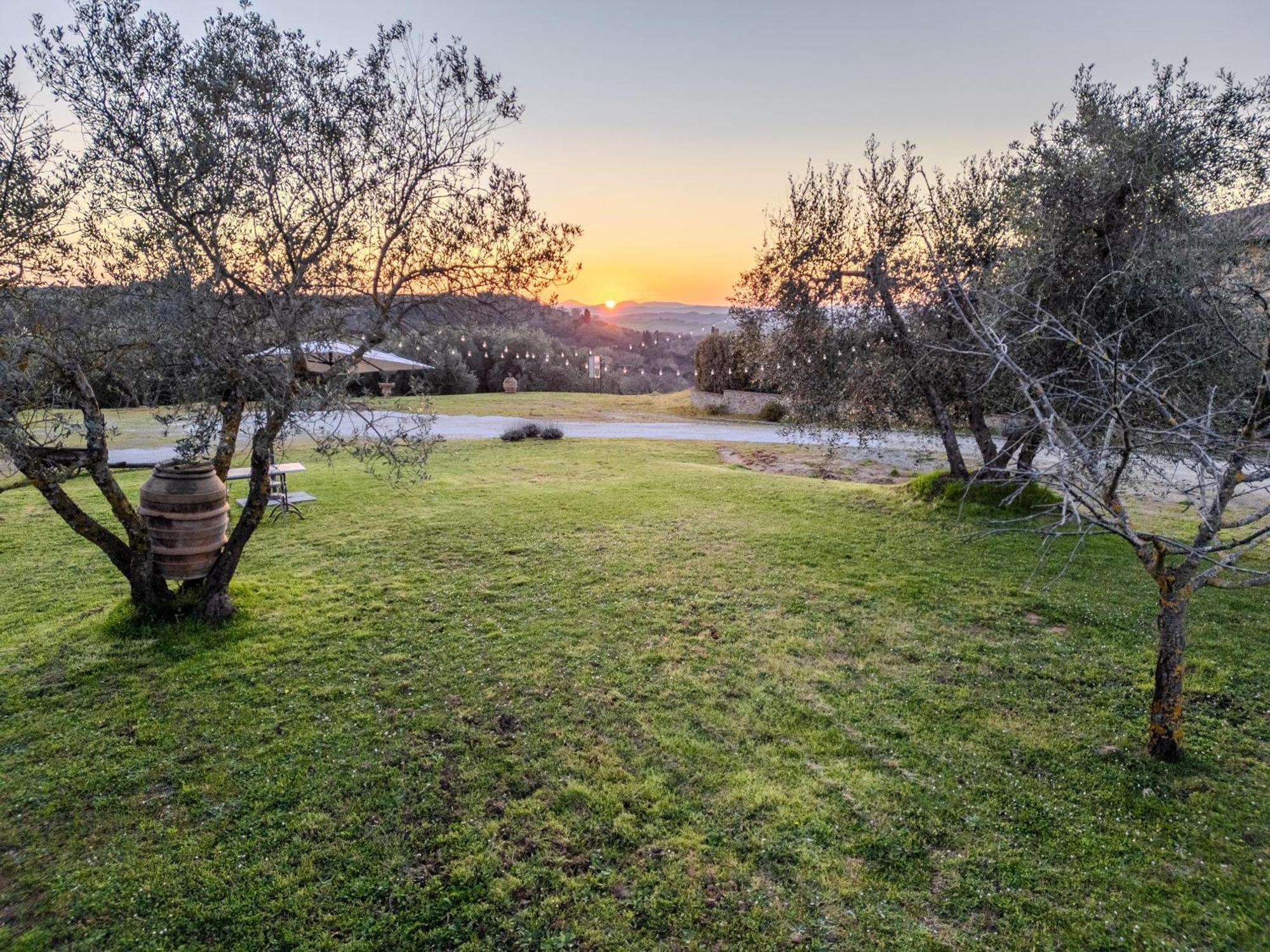 Agriturismo Pascianella Appartamento Bel Tramonto Castelmuzio Екстериор снимка